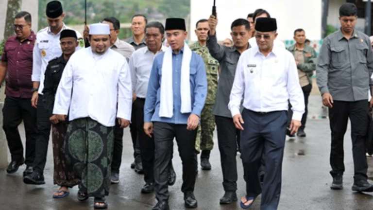 Bersama Wagub Jabar, Wapres Gibran Tinjau Workshop AI Ready ASEAN