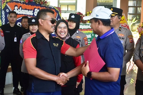 Bupati Dony Temui Buruh Sumedang di May Day, Segera Bentuk Satgas Ketenagakerjaan
