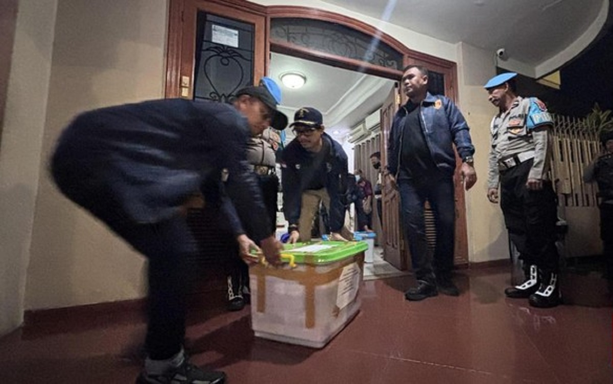 Pengembangan Kasus TPPU Tambang Ilegal, Bareskrim Amankan Empat Boks Emas di Surabaya