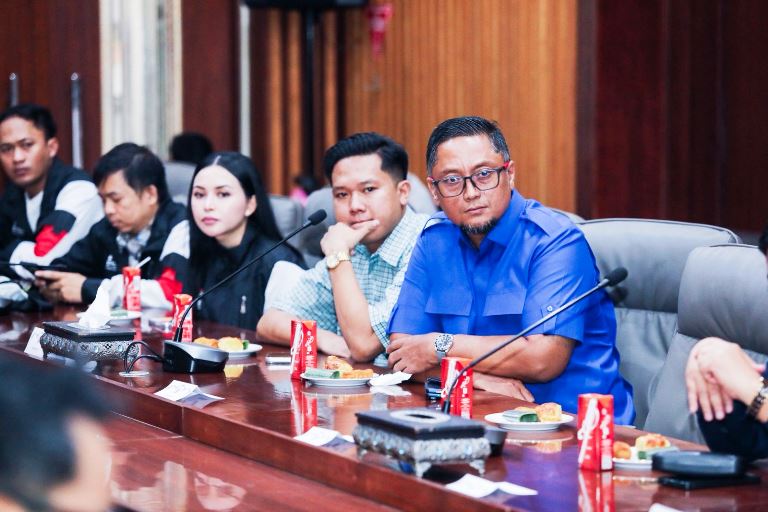 Pemkot Bandung Serahkan BAST Hibah Bankeu Parpol Tahun Anggatan 2026