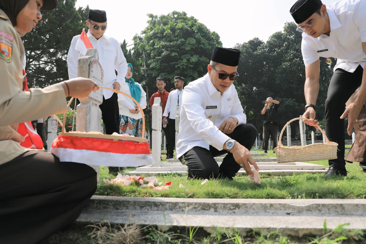 Di Tengah Keprihatinan, Rangkaian Hari Jadi ke-385 Kabupaten Bandung Diubah dengan Aksi Simpatik