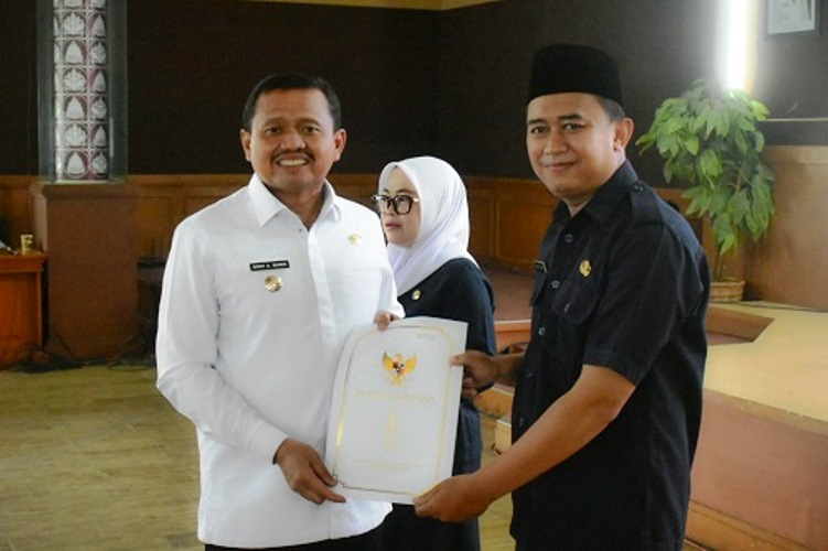 120 Guru Terima SK Penugasan Sebagai Kepala Sekolah