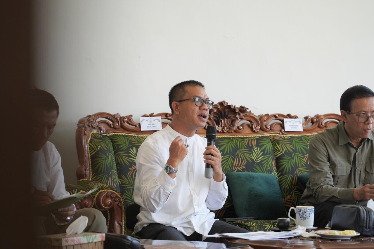 Jelang HUT ke-385, Bupati Bandung Tekankan Program Rutilahu Digenjot 