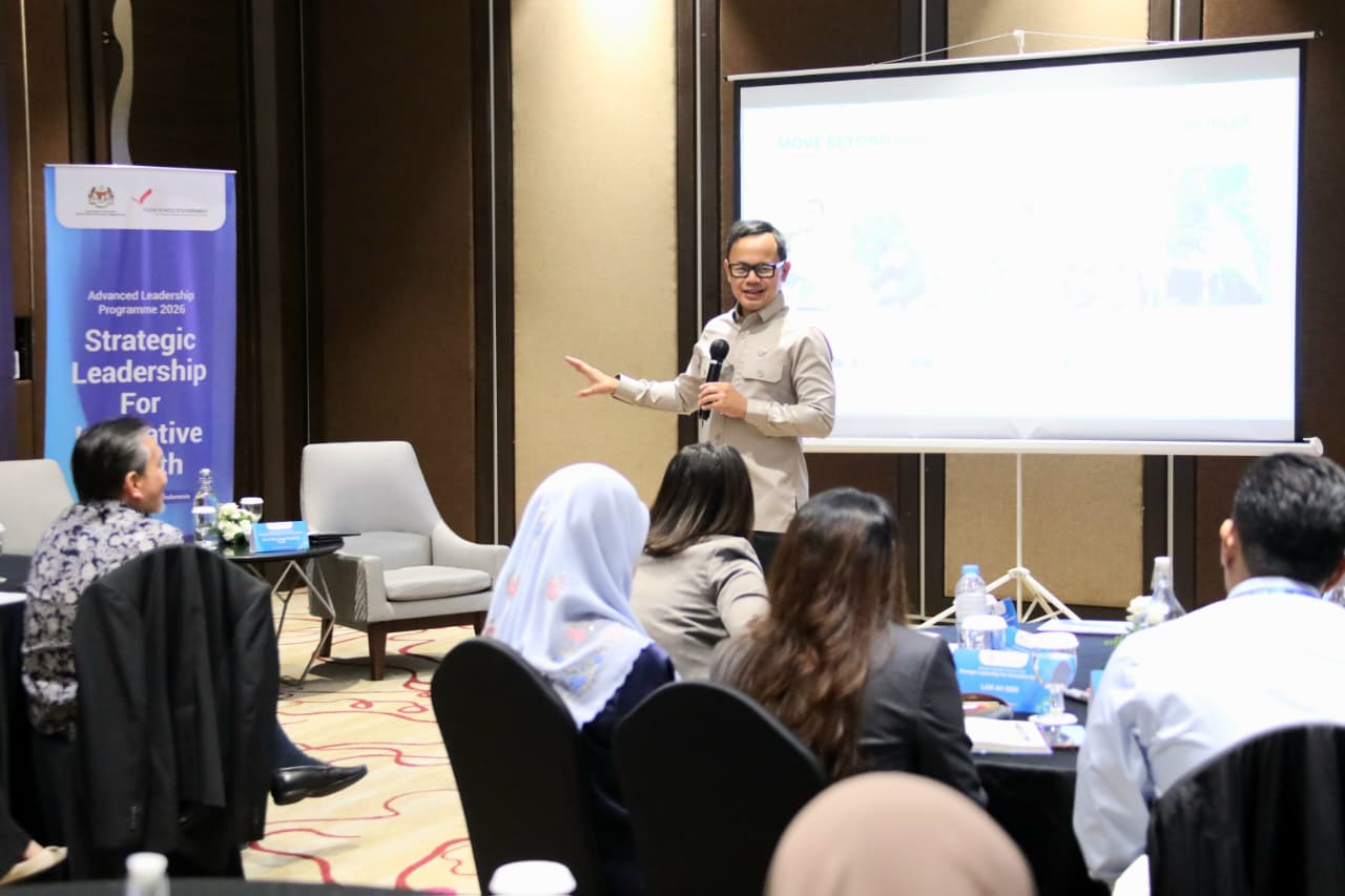 Wamendagri Bima Arya: Pemimpin Masa Depan Harus Mampu Baca Perubahan dan Pimpin Transformasi