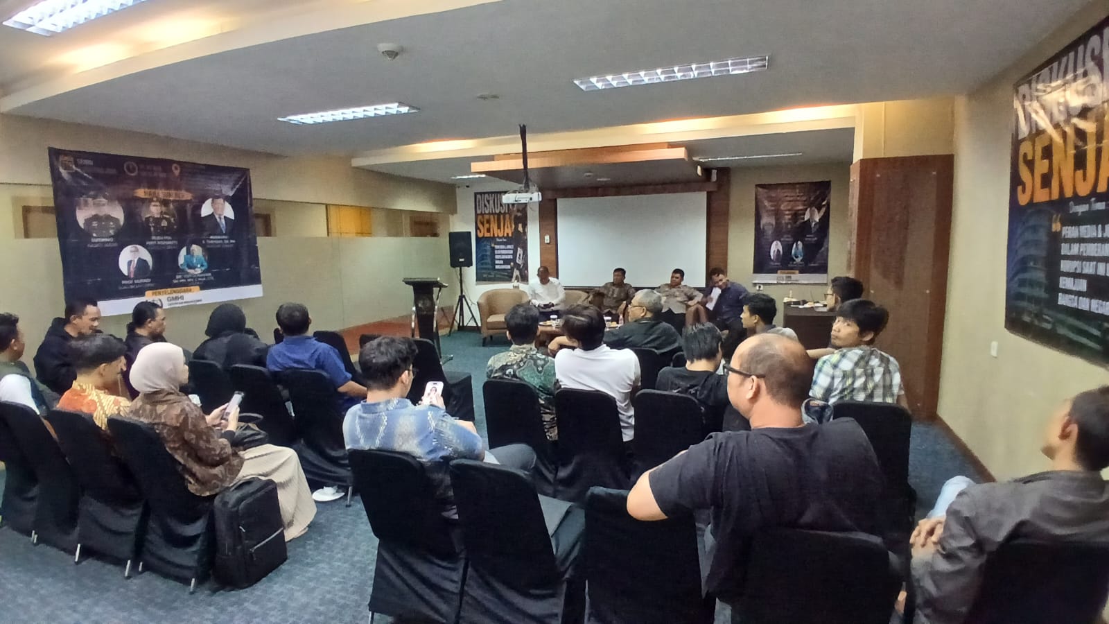 Bahas Peran Media Eradokasi Korupsi, DPP GMHI Gelar "Diskusi Senja" Bersama Tokoh Hukum, Akademisi, dan Polda Jabar