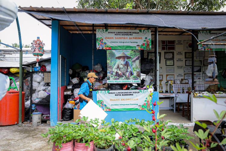 Targetkan Pengurangan Sampah hingga 250 Ton per Hari, 220 Titik Pengolahan Sampah Disiapkan