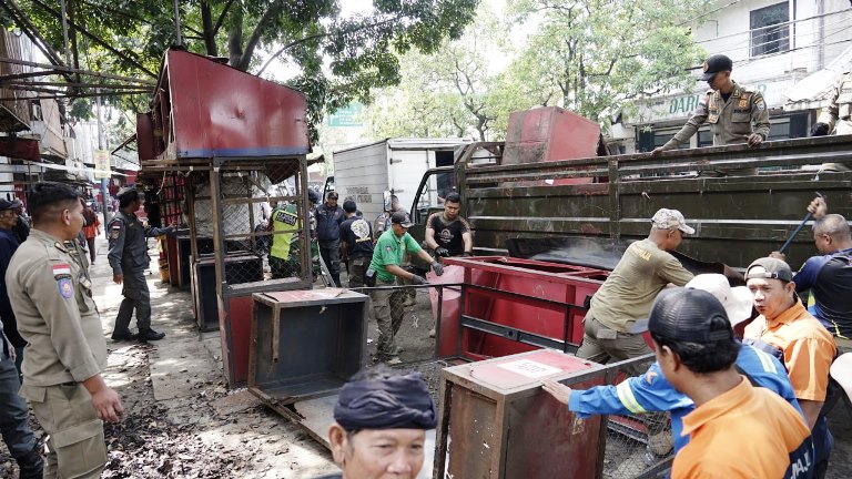 Penertiban PKL Cicadas Berjalan Humanis, Pemkot Utamakan Dialog