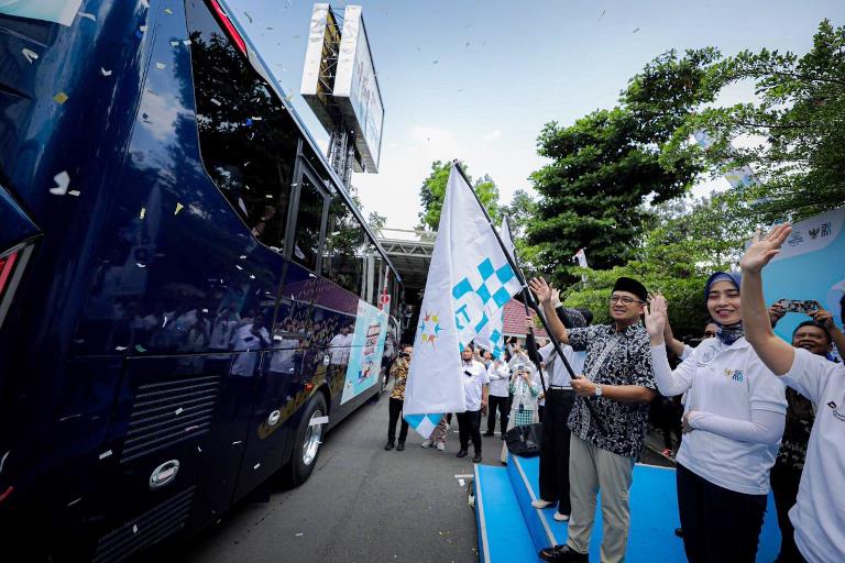 Bio Farma dan Pemkot Bandung Berangkatkan Ratusan Pemudik Gratis