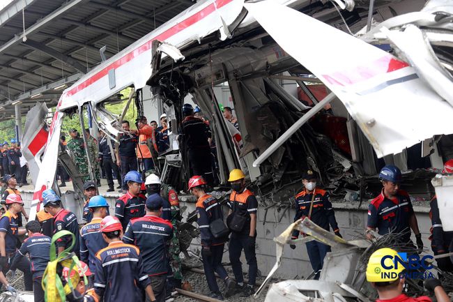Korban Kecelakaan Tabrakan KA Argo Bromo dengan KRL Sudah Mencapai 15 Orang, 80 Luka-luka 