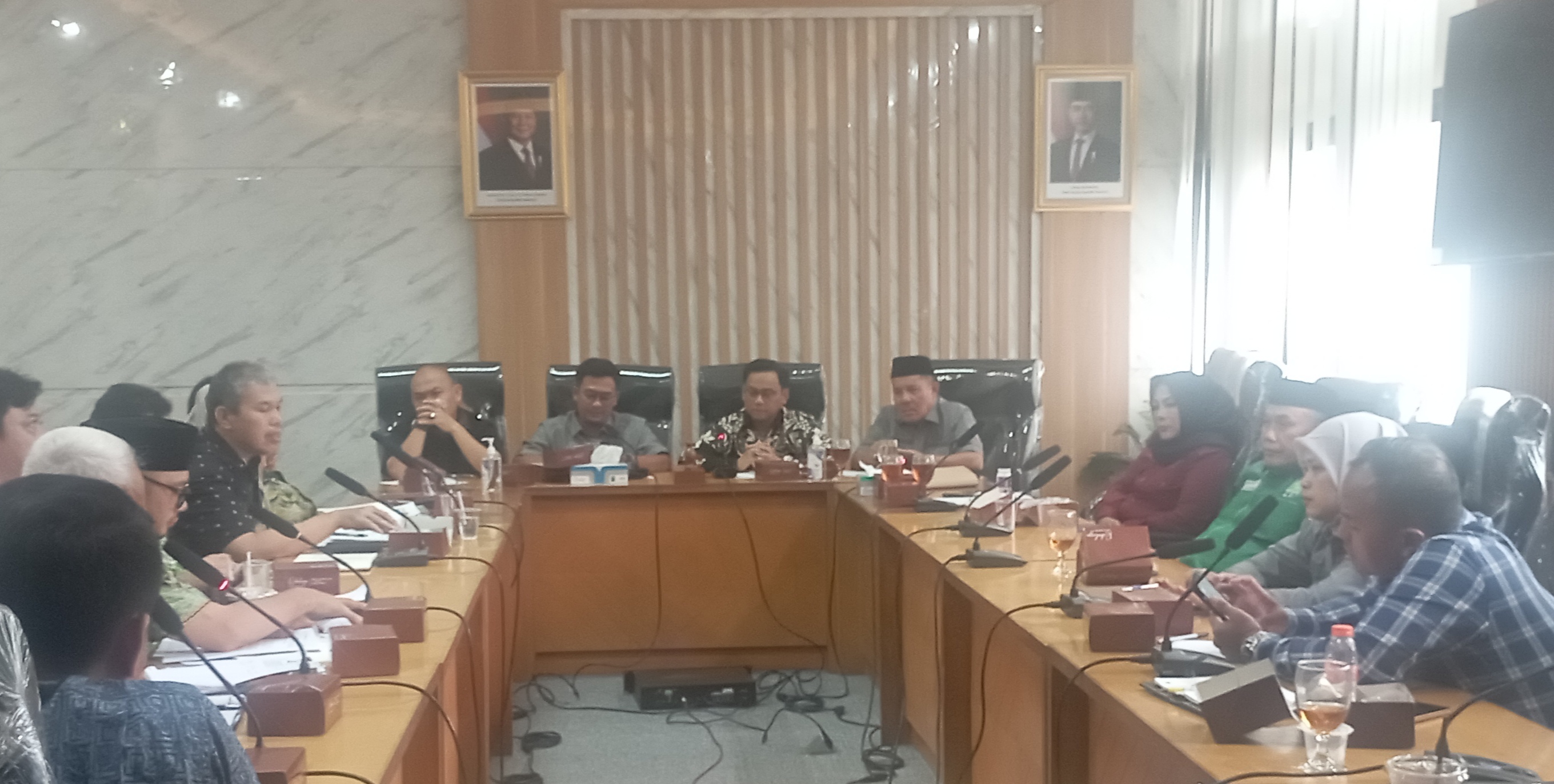 Komisi B Cecar Pengembang dan Disdagin Soal Ambruknya Pasar Soreang, Hailuki Pertanyaan Pemeliharaan Rutin