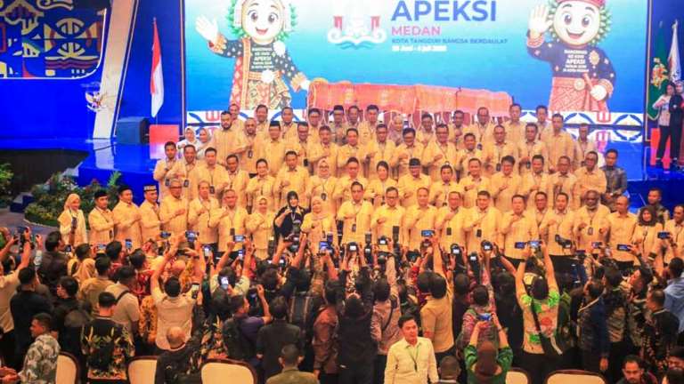 Wamendagri Optimistis YCC APEKSI Lahirkan Wali Kota Masa Depan