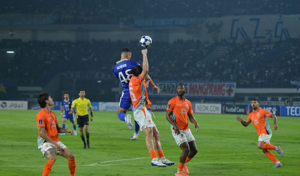 Hanya Mampu Balas 1 Gol, Langkah Persib Terhenti di Babak 16 Besar, Hodak Fokuskan ke SL