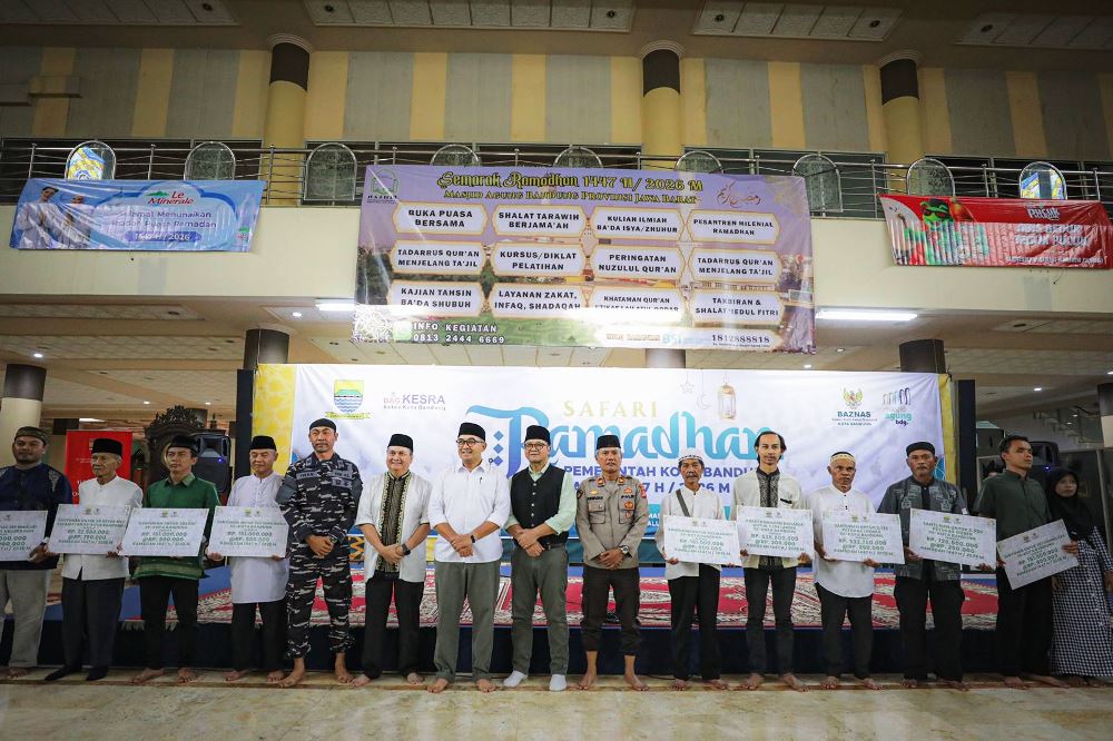 Safari Ramadan: Farhan Ajak Warga Gotong Royong Buat Masjid Agung Berkilau