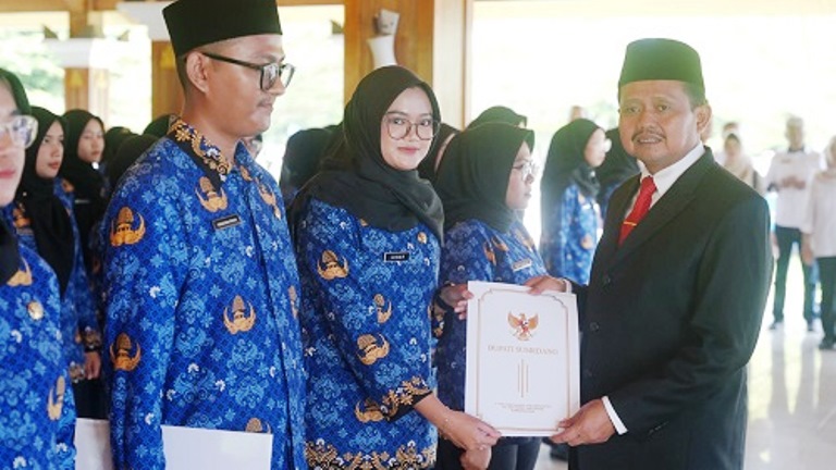 174 CPNS Formasi 2024 Resmi Diangkat Jadi PNS, Bupati Tekankan Integritas dan Inovasi Pelayanan Publik