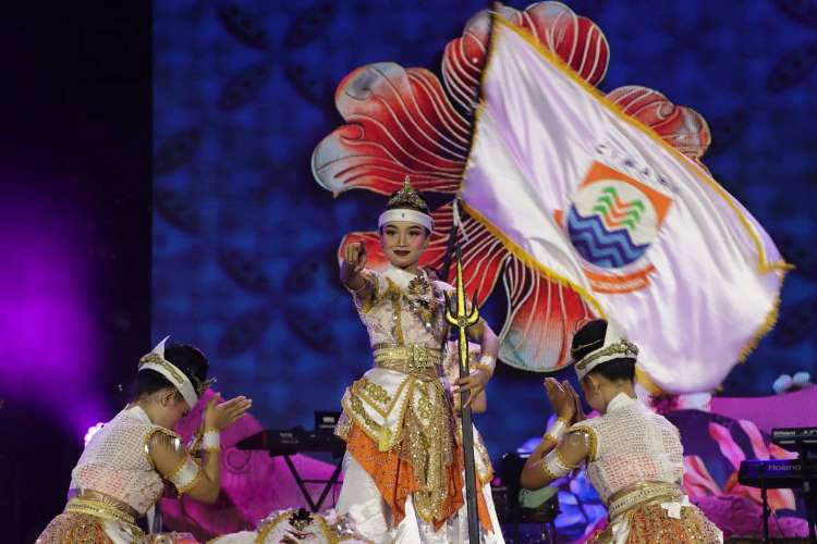 Kolaborasi Pemkot Cimahi dan RCTI, Ribuan Warga Padati Gunung Bohong