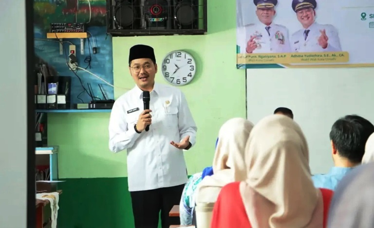 Cetak Generasi Emas, Pemkot Cimahi Latih Guru Melek Digital