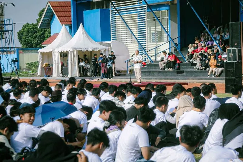 Soal Polemik LPDP, Farhan: Jangan Gigit Tangan yang Suapi Kita